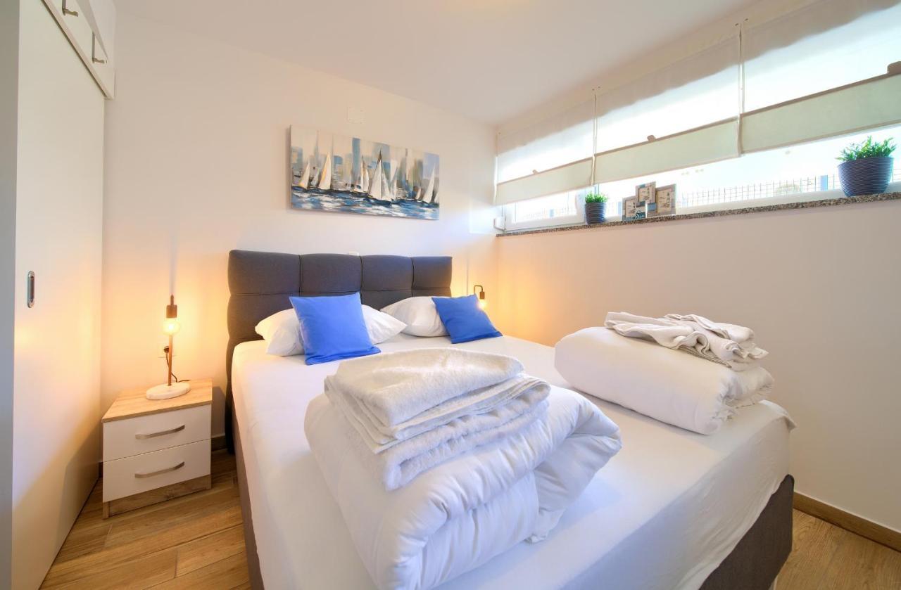 Villa Solis Lacus Modern Apartment - Private Heated Pool - Smart Tv Sky X - Free Parking Njivice Luaran gambar