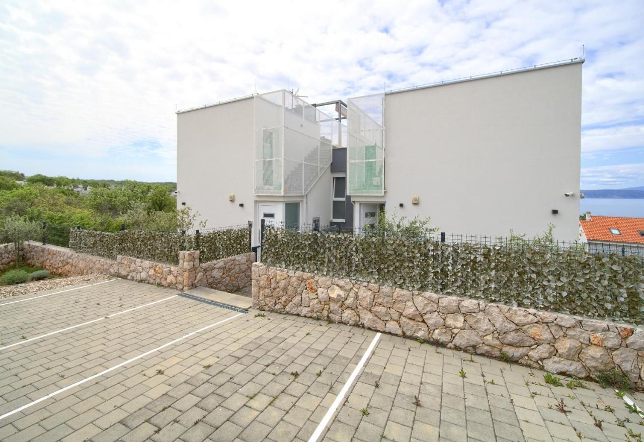 Villa Solis Lacus Modern Apartment - Private Heated Pool - Smart Tv Sky X - Free Parking Njivice Luaran gambar