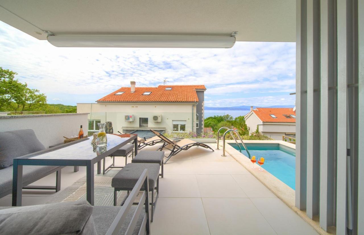 Villa Solis Lacus Modern Apartment - Private Heated Pool - Smart Tv Sky X - Free Parking Njivice Luaran gambar