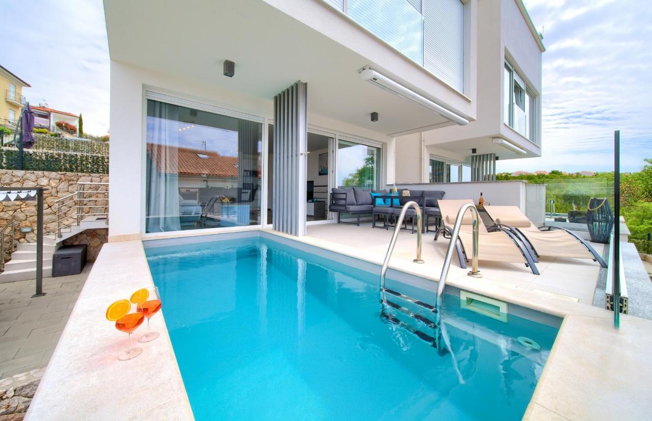 Villa Solis Lacus Modern Apartment - Private Heated Pool - Smart Tv Sky X - Free Parking Njivice Luaran gambar