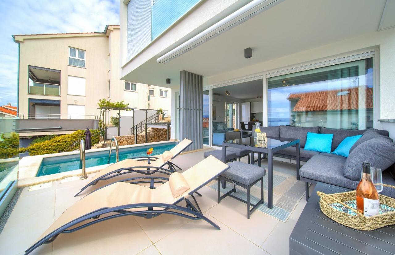 Villa Solis Lacus Modern Apartment - Private Heated Pool - Smart Tv Sky X - Free Parking Njivice Luaran gambar
