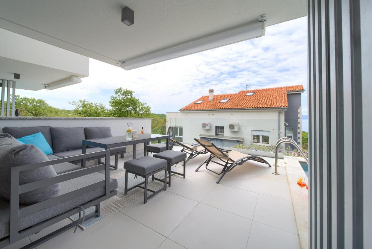 Villa Solis Lacus Modern Apartment - Private Heated Pool - Smart Tv Sky X - Free Parking Njivice Luaran gambar