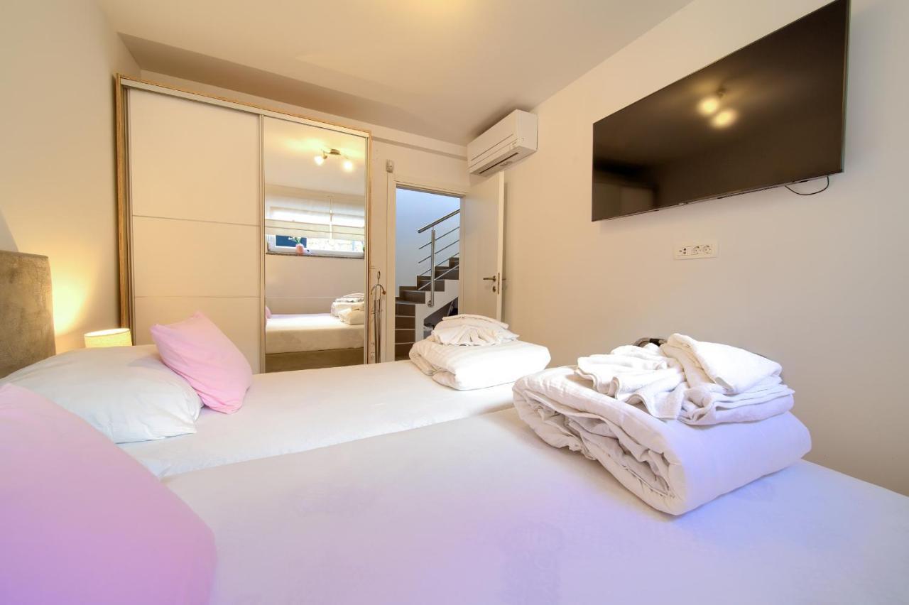 Villa Solis Lacus Modern Apartment - Private Heated Pool - Smart Tv Sky X - Free Parking Njivice Luaran gambar
